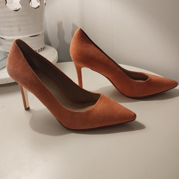 Tory Burch Elena Pumps - Picture 5 of 8